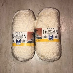 Bundle of 2 Falk Dalegarn White Yarn